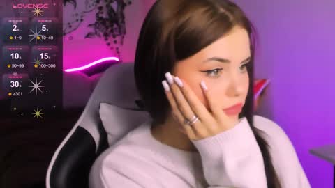 Jenni online show from December 2024 03:36:01 PM