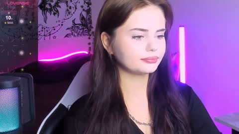 Jenni online show from December 2024 12:12:01 PM