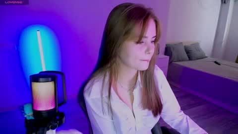 Jenni online show from May 2026 12:01:01 PM