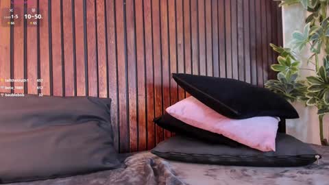     online show from February 2025 03:10:02 PM