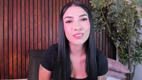     online show from November 2025 01:15:02 PM