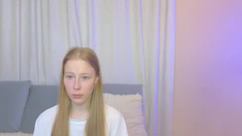 Snapshot of jenny_angelok chatting on December 2025 10:02:01 AM Next broadcast on December 05 subject to change online show from December 2025 10:02:01 AM