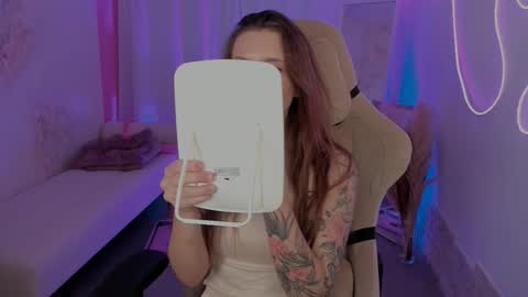 Snapshot of jennydens chatting on November 2025 05:45:02 PM Jenny NO Nude online show from November 2025 05:45:02 PM