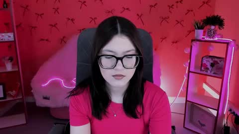 Snapshot of jennygibson chatting on April 2026 05:10:02 AM JENNY online show from April 2026 05:10:02 AM