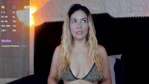 Snapshot of jennyrouse chatting on November 2025 11:12:02 AM Jenny online show from November 2025 11:12:02 AM