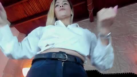 Snapshot of jennyrouse chatting on November 2025 11:29:01 AM Jenny online show from November 2025 11:29:01 AM