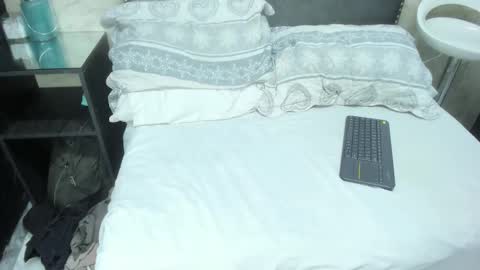 Matias Jeong  online show from February 2026 07:07:01 PM