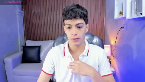 Snapshot of jeremias_1 chatting on May 2026 01:27:01 PM JEREMIAS online show from May 2026 01:27:01 PM