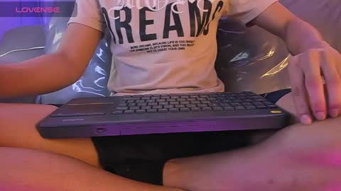 Snapshot of jeremias_1 chatting on May 2026 10:40:02 PM JEREMIAS online show from May 2026 10:40:02 PM