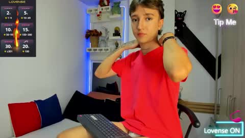 jero independent model online show from December 2025 08:51:01 PM