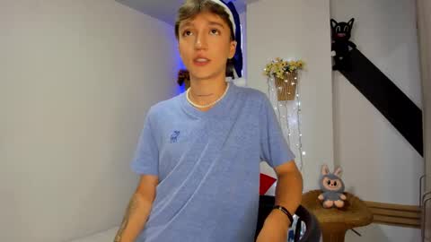 jero independent model online show from December 2025 11:24:01 PM