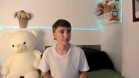 jero independent model online show from April 2026 06:46:01 AM