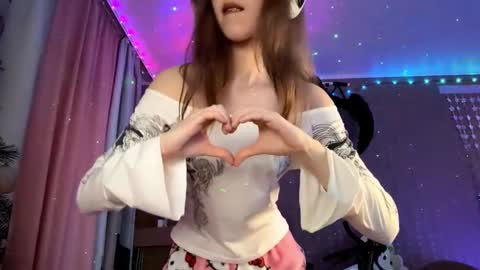 jerrienyhan online show from October 2025 01:31:02 PM