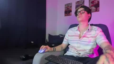 Angelo online show from October 2025 01:14:02 AM