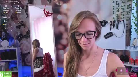 Snapshot of jesica_moon_peachyy chatting on June 2026 05:01:01 AM jesica_moon_peachyy online show from June 2026 05:01:01 AM