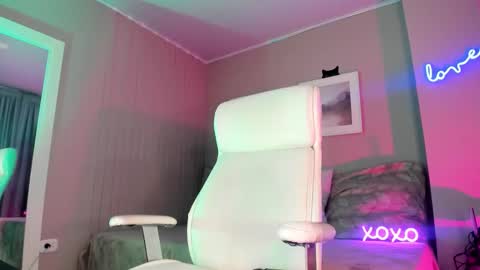 Jessie online show from February 2025 08:27:02 PM