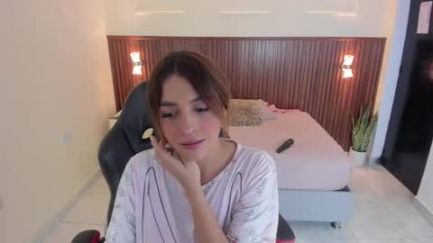  J E S S I  online show from October 2025 03:25:03 AM