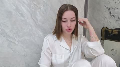 Jessy online show from November 2025 05:16:02 AM