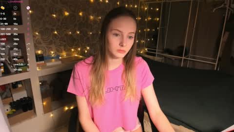 Snapshot of jessica_jane_ chatting on January 2025 02:43:02 AM Mila online show from January 2025 02:43:02 AM