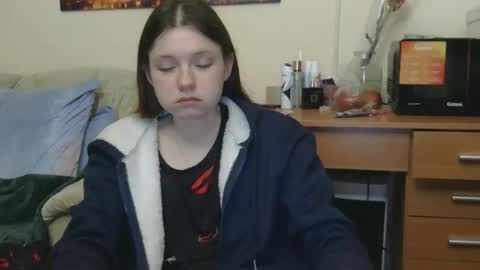 Snapshot of jessicaholland1 chatting on May 2026 06:39:01 PM jessicaholland1 online show from May 2026 06:39:01 PM