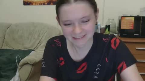 Snapshot of jessicaholland1 chatting on May 2026 07:10:02 PM jessicaholland1 online show from May 2026 07:10:02 PM