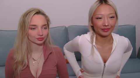 Jessica online show from November 2025 07:45:02 PM