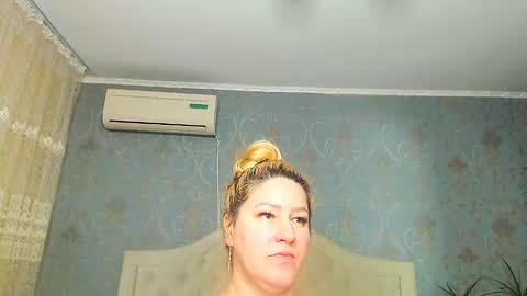 Snapshot of jessicalove20 chatting on January 2025 08:52:01 AM single mommy online show from January 2025 08:52:01 AM