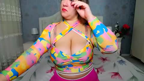 Snapshot of jessicalove20 chatting on December 2025 05:04:02 AM single mommy online show from December 2025 05:04:02 AM