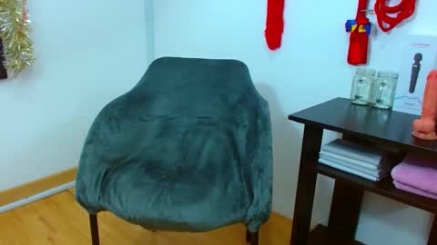 Snapshot of jessicarabbit4 chatting on January 2025 11:12:01 PM jessicarabbit4 online show from January 2025 11:12:01 PM