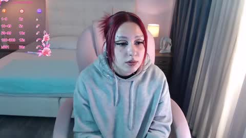 Snapshot of jessie_williams_01 chatting on December 2024 11:57:02 PM Your Sweet Angel online show from December 2024 11:57:02 PM