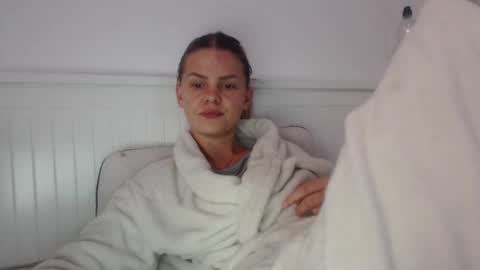 jessieryan online show from October 2025 04:54:01 AM