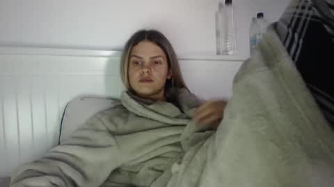 jessieryan online show from October 2025 04:47:01 AM