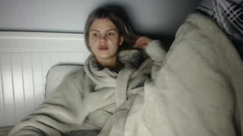 jessieryan online show from December 2025 04:30:02 AM