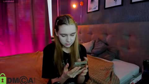 Jessie online show from October 2025 06:36:02 AM