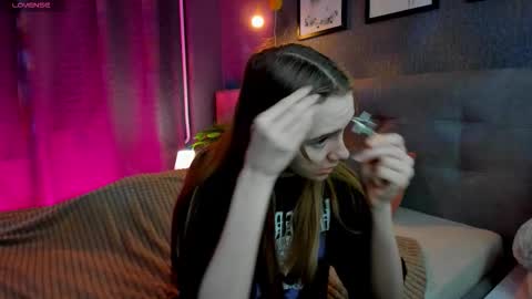 Jessie online show from November 2025 09:00:02 AM