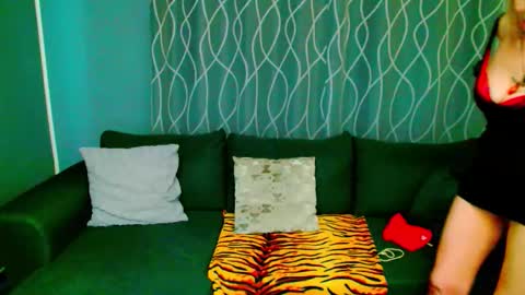 jessy curt online show from February 2026 05:49:01 AM