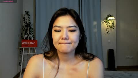 Hi all. My name is Naomi and Im glad to see you in my room  online show from February 2025 04:11:01 PM