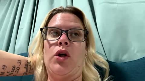 jeuelz1 online show from February 2025 01:49:02 PM
