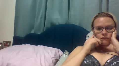 jeuelz1 online show from February 2025 07:52:01 PM