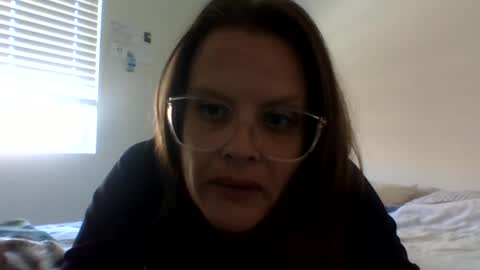 jeuelz1 online show from May 2026 06:04:01 PM