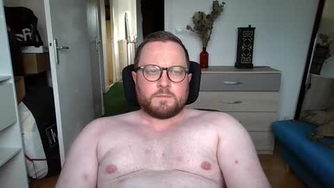 Snapshot of jeuneloup92 chatting on October 2025 03:46:02 PM jeuneloup92 online show from October 2025 03:46:02 PM