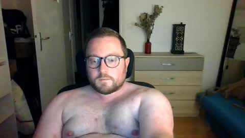 Snapshot of jeuneloup92 chatting on November 2025 05:23:01 PM jeuneloup92 online show from November 2025 05:23:01 PM