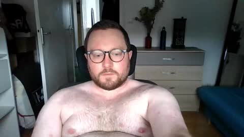 Snapshot of jeuneloup92 chatting on November 2025 09:28:02 AM jeuneloup92 online show from November 2025 09:28:02 AM