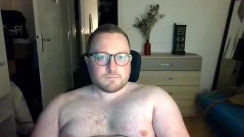 Snapshot of jeuneloup92 chatting on January 2026 05:27:01 PM jeuneloup92 online show from January 2026 05:27:01 PM