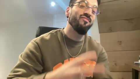 Snapshot of jeunemek00779042 chatting on February 2025 06:15:02 PM JEUNEMEK007 online show from February 2025 06:15:02 PM