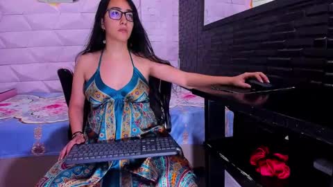 Queen online show from February 2025 07:28:02 PM