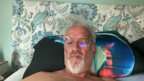 Snapshot of jewlronny chatting on June 2026 06:45:02 AM jewlronny online show from June 2026 06:45:02 AM