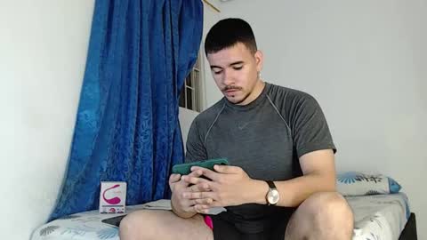 Snapshot of jeycob_happy97 chatting on October 2025 12:36:01 AM Juan David online show from October 2025 12:36:01 AM