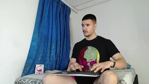 Snapshot of jeycob_happy97 chatting on November 2025 11:45:01 AM Juan David online show from November 2025 11:45:01 AM