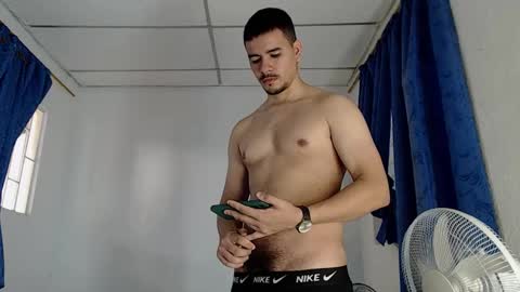 Snapshot of jeycob_happy97 chatting on November 2025 11:54:01 AM Juan David online show from November 2025 11:54:01 AM